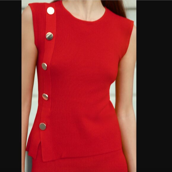 NWT ZARA BASIC KNIT GOLD BUTTON TOP RED - Picture 1 of 5